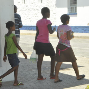 3 kids walking